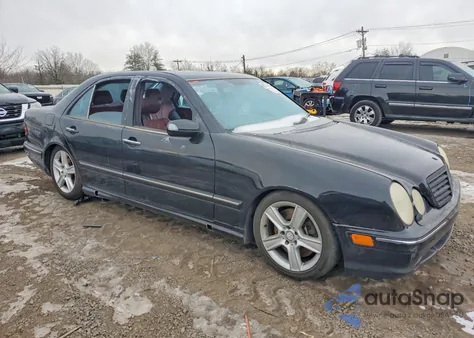 2001 Mercedes-Benz E 55 Amg z USA, uszkodzony, nr VIN WDBJF74J01B226140